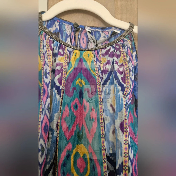 ZARA Multi colored Aztec print Asymetrical swing halter beaded top. Size L NWT - Picture 11 of 16
